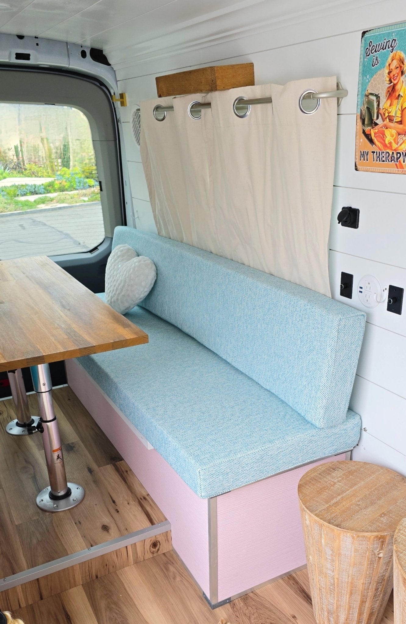 Elastic-fitted camper cushion covers for easy installation and snug fit
